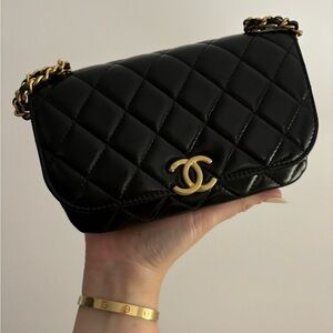 CHANEL 🖤 23A Black Shiny Leather Phone Holder on a Chain